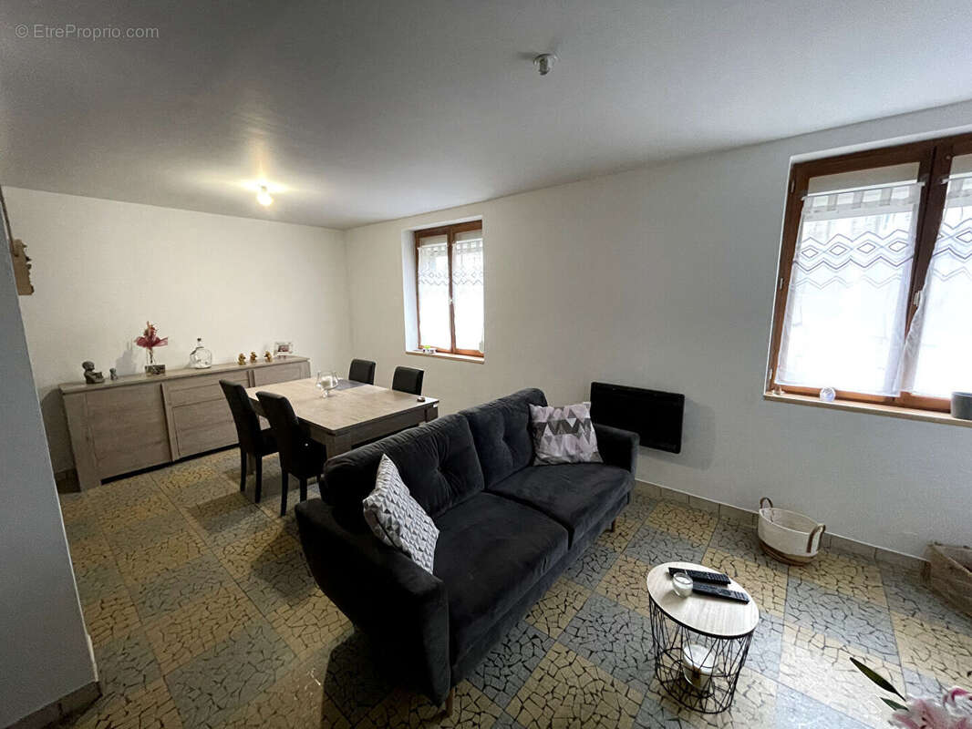 Appartement à ETREUX