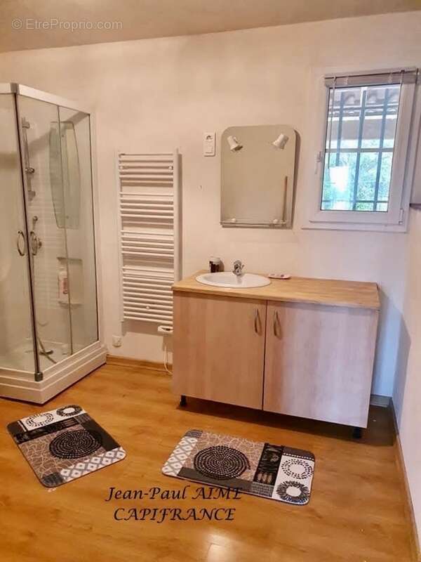 BARJAC – Une propriété de 210 m2 dont un appartement de 70 m2 avec panorama sur les Cévennes, à quelques pas du cœur du village - photo 11