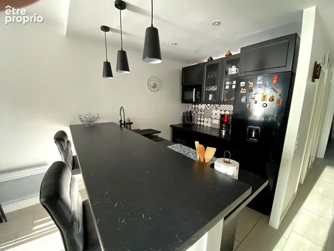 La baule face mer  appartement traversant avec stationnement et cave - photo 3