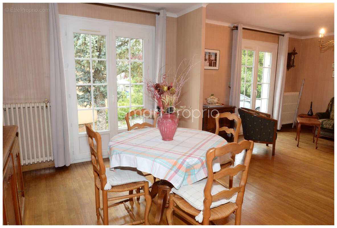 Maison à MONTELIMAR