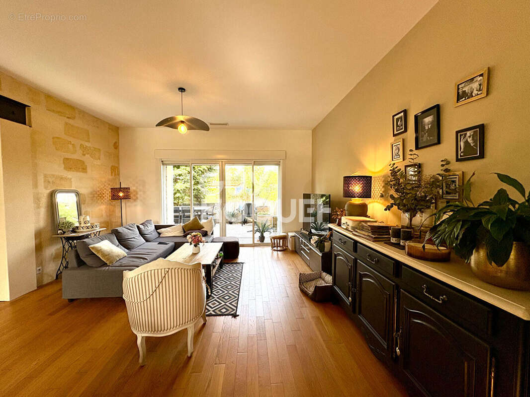 Maison à SAINT-MEDARD-D&#039;EYRANS