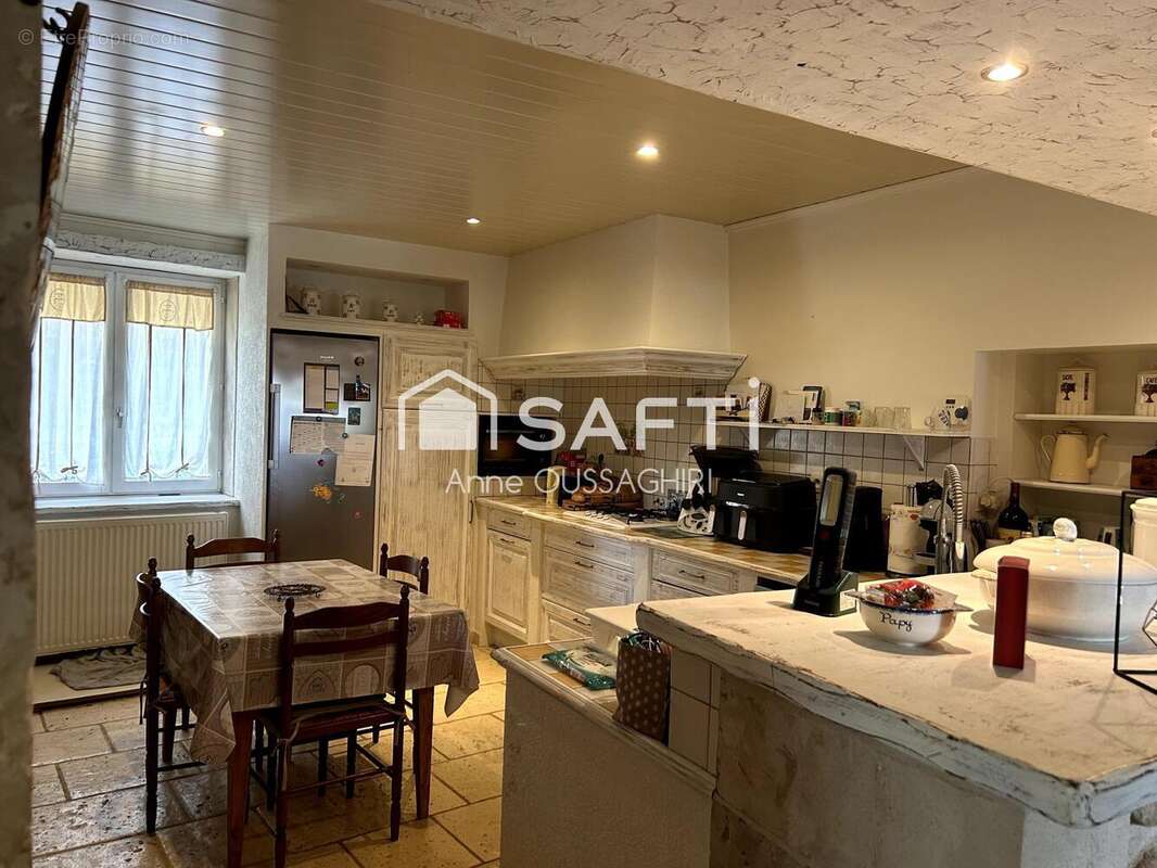 Photo 3 - Maison à AZAY-LE-BRULE