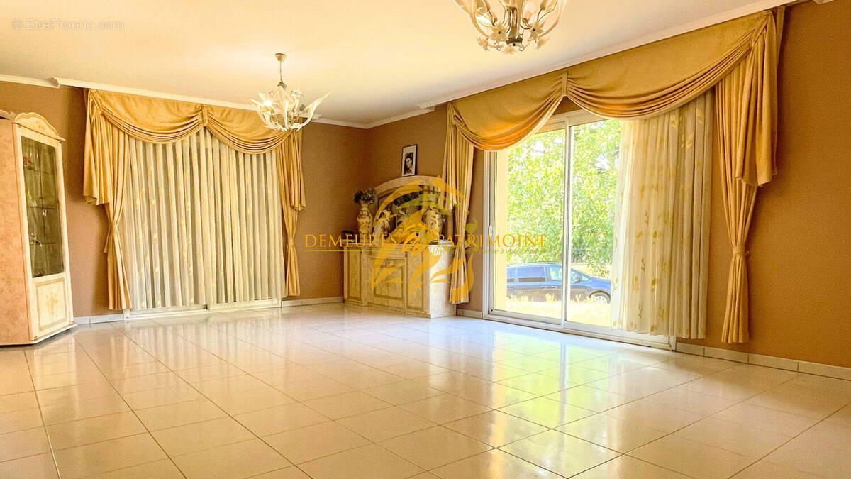 Maison 132 m² à Chasseneuil-Sur-Bonnieure  - photo 3