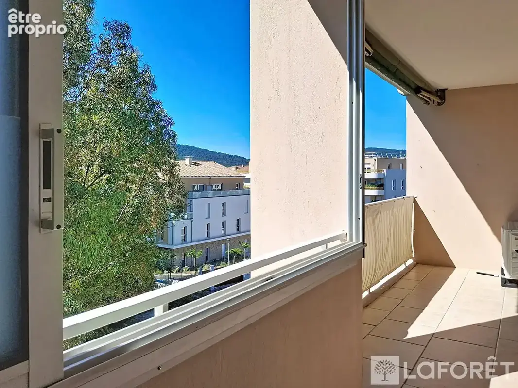 Appartement à HYERES
