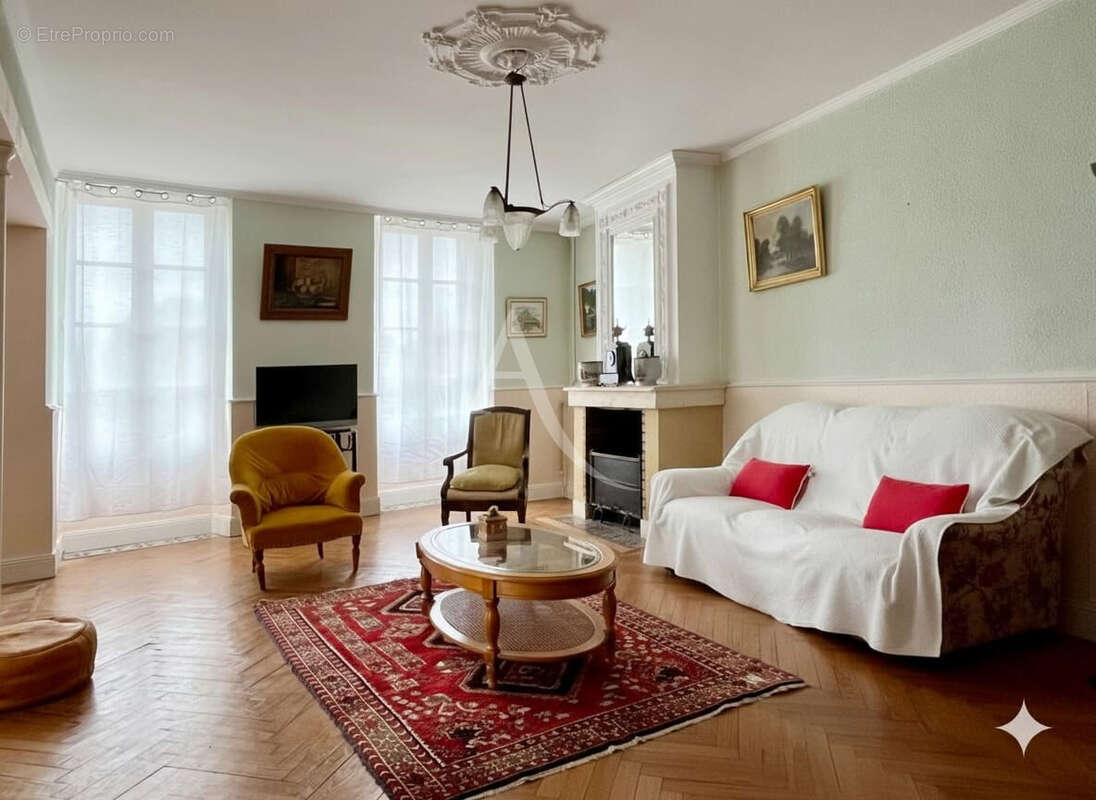 Maison à BLAYE