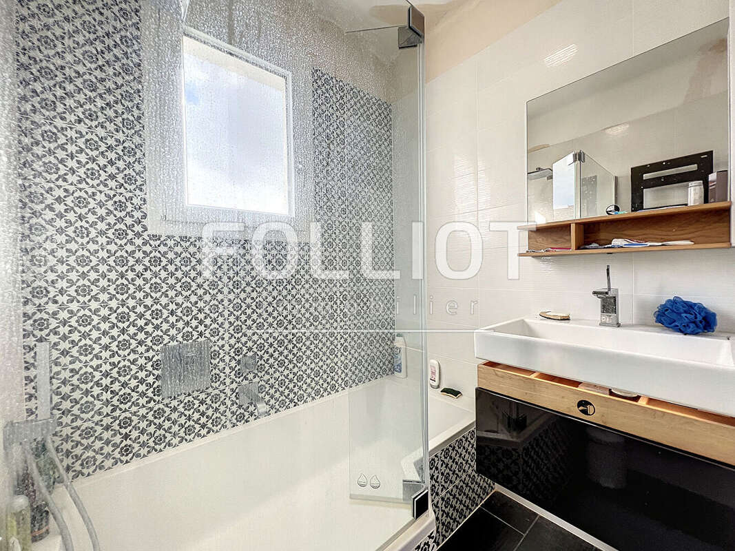 Maison à AGON-COUTAINVILLE