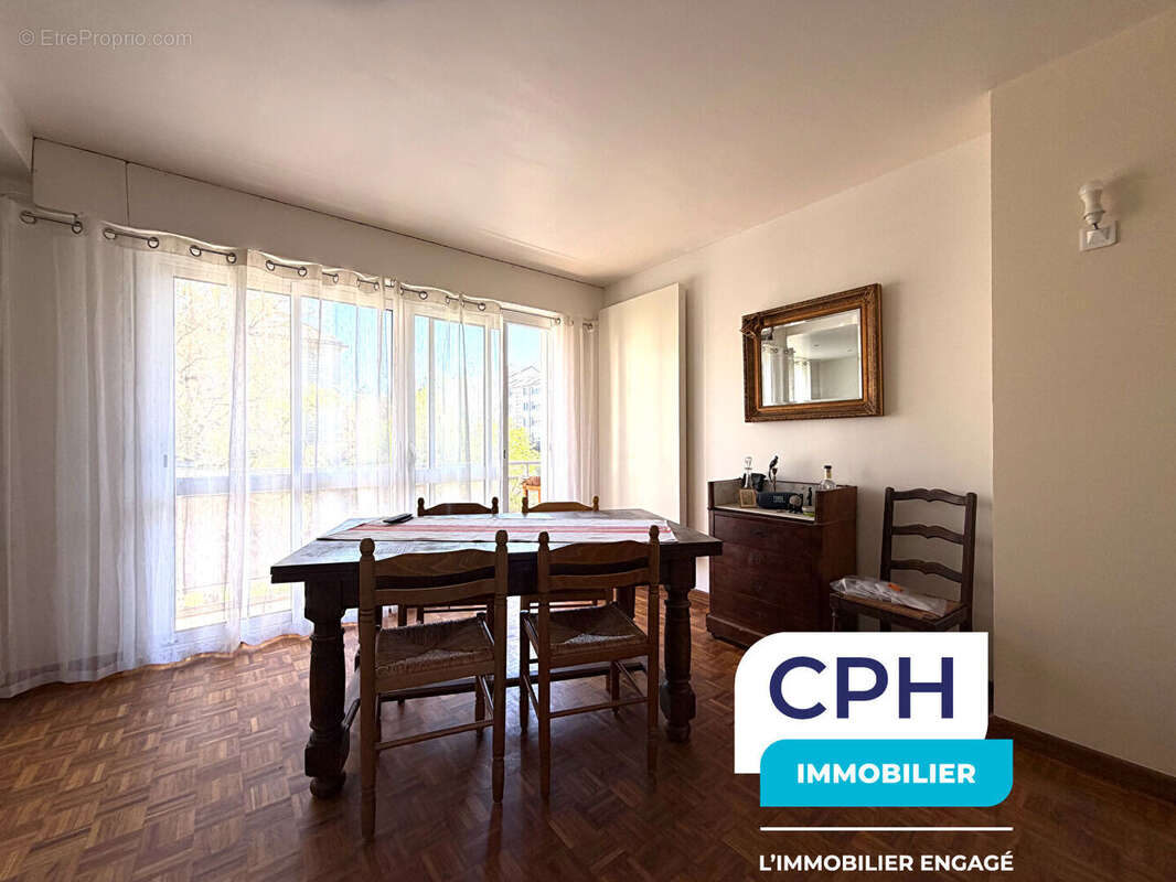 Appartement à LA CELLE-SAINT-CLOUD