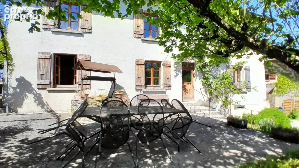 Grande maison de 189 m2 au calme sur 680 m2 de terrain - photo 17