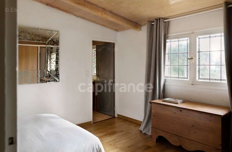 Propriete à vendre 6 pièces GOURDON (06), vue mer, jardin de 6000 m², garage - photo 15