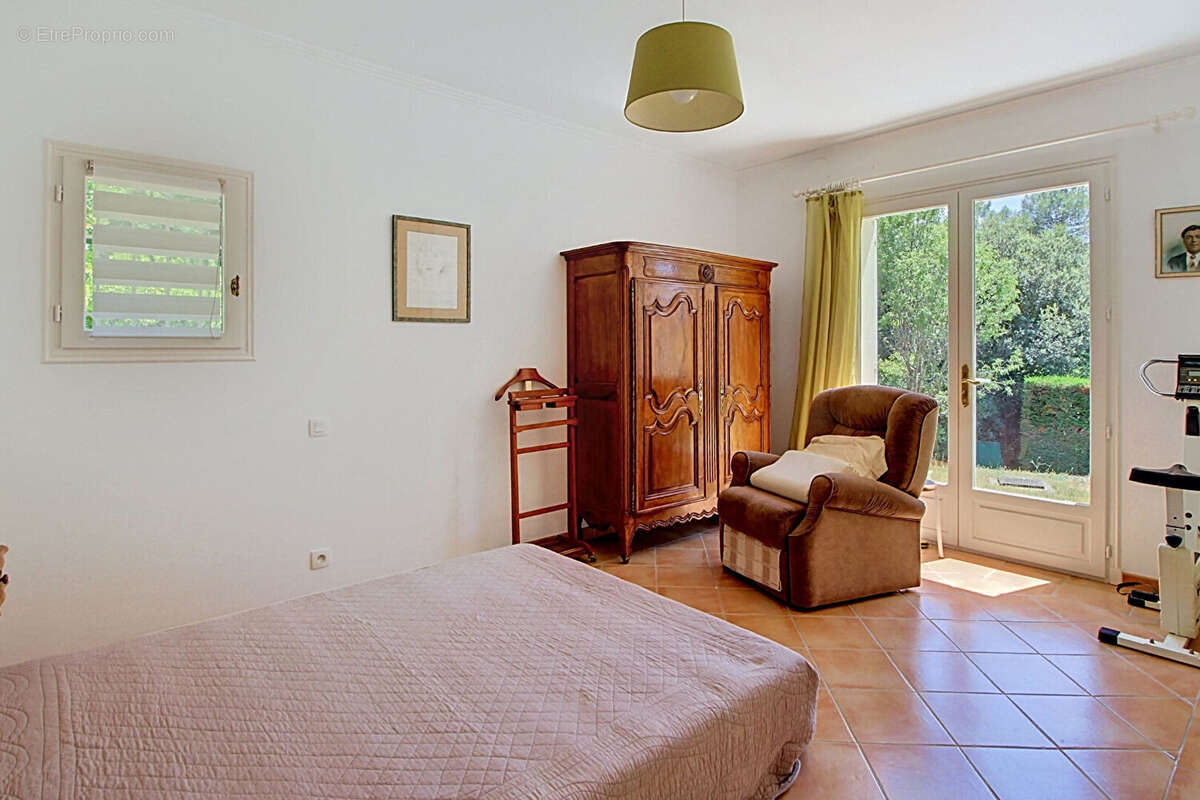 Exclusivité à lorgues !tranquillité absolue en bout d'impasse - photo 6