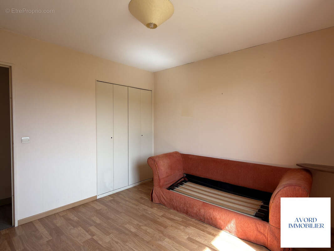 Maison 113 m² à Avord  - photo 6