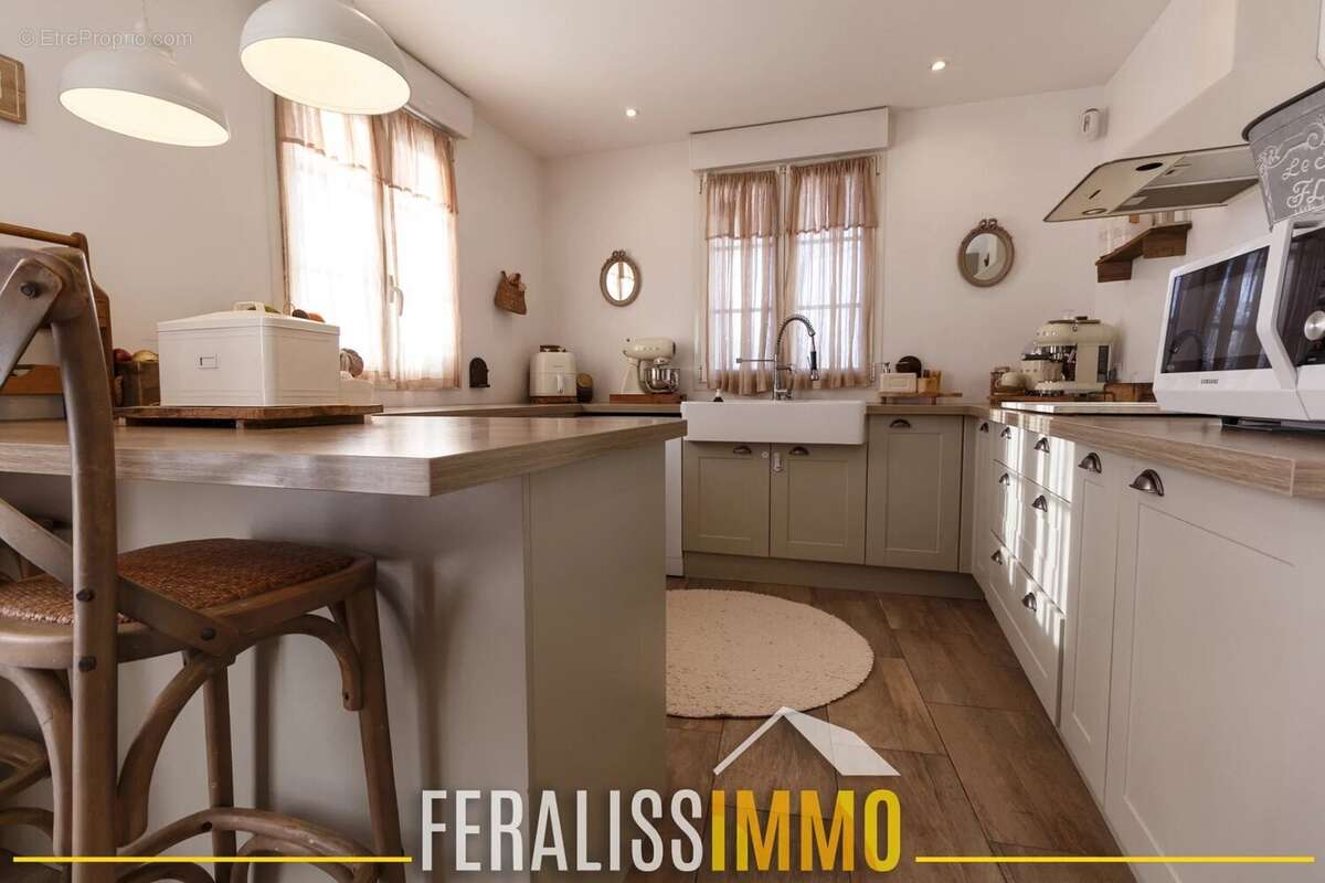 Maison à NEUVILLE-SUR-OISE