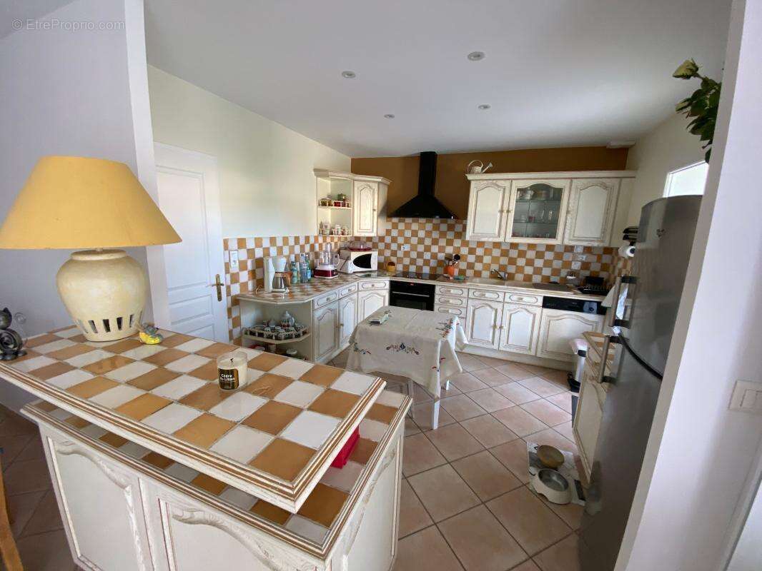 Maison à LES MATHES