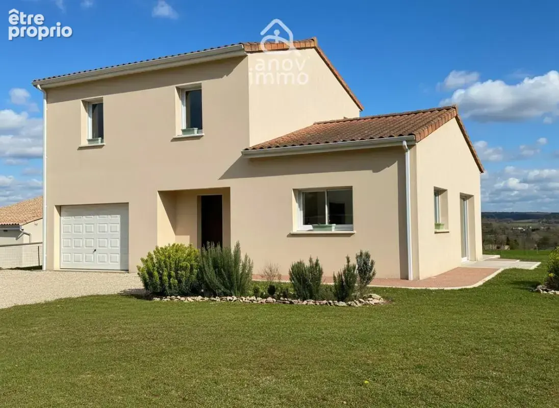 Maison à MAGNAC-SUR-TOUVRE