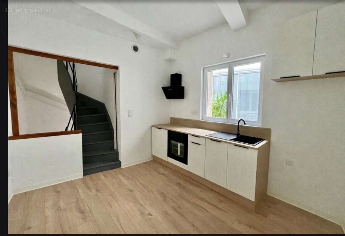 Appartement à THEZAN-LES-BEZIERS