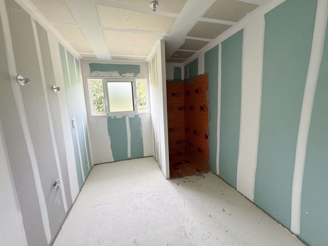 Maison à PAREMPUYRE