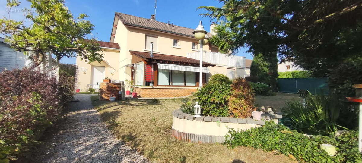 Photo 1 - Maison à SAINT-MARCEL
