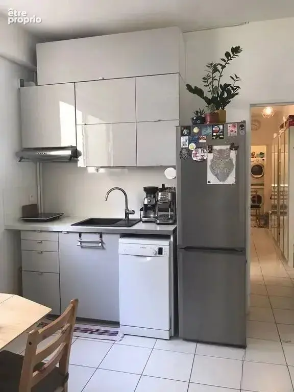 PARIS 13e – BUTTE-AUX-CAILLES – Grand studio de 40 m² au 1er étage sur cour, au calme, sans travaux - photo 3