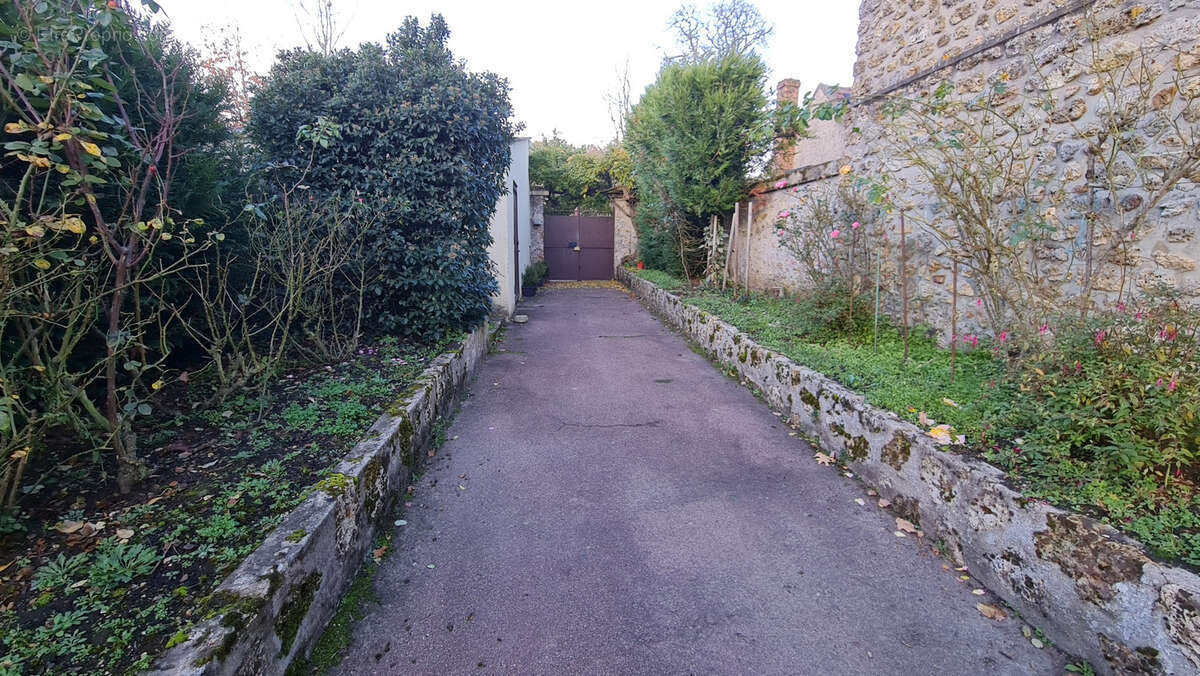 Maison à LES MOLIERES