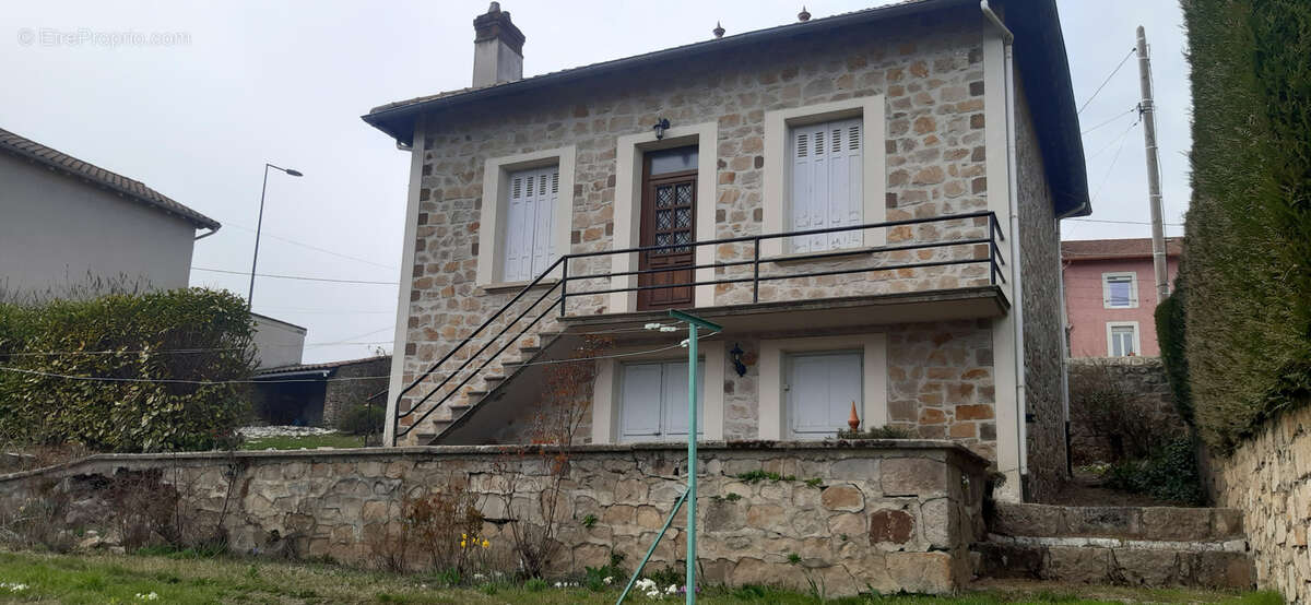 Maison à SAINT-BONNET-LE-CHATEAU