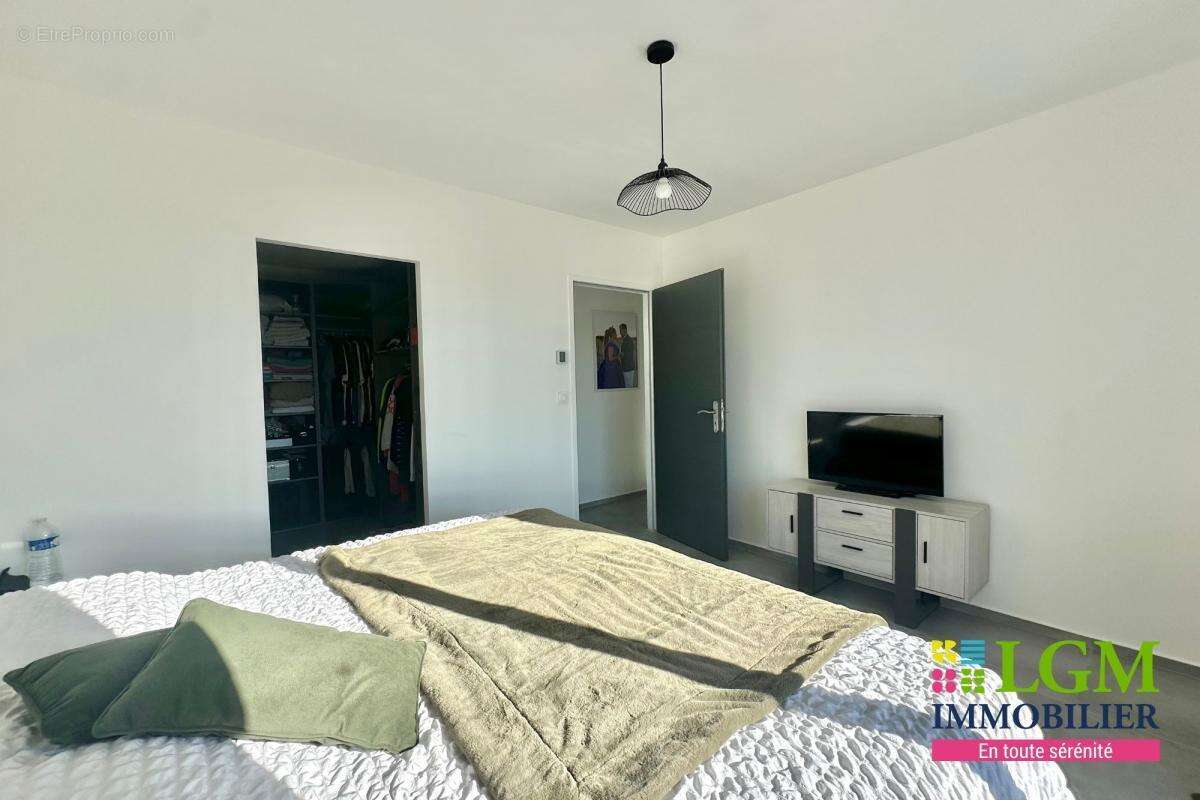 Maison à SAINT-BRES