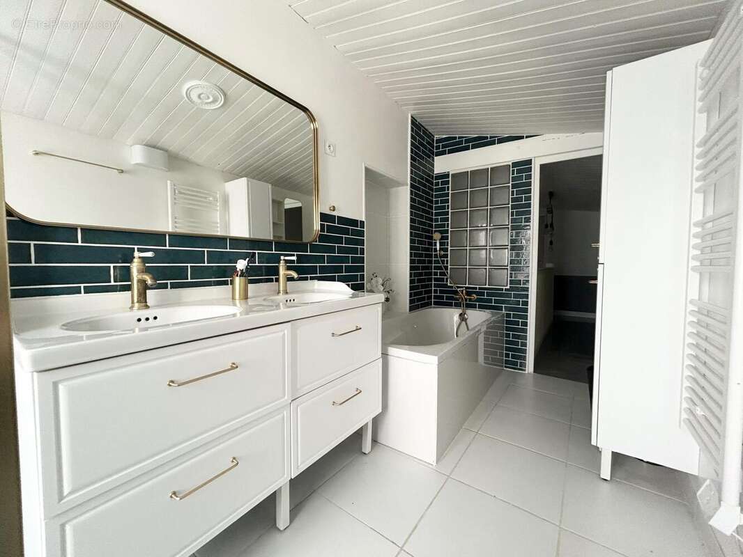 Photo 7 - Maison à MOUTIERS-LES-MAUXFAITS