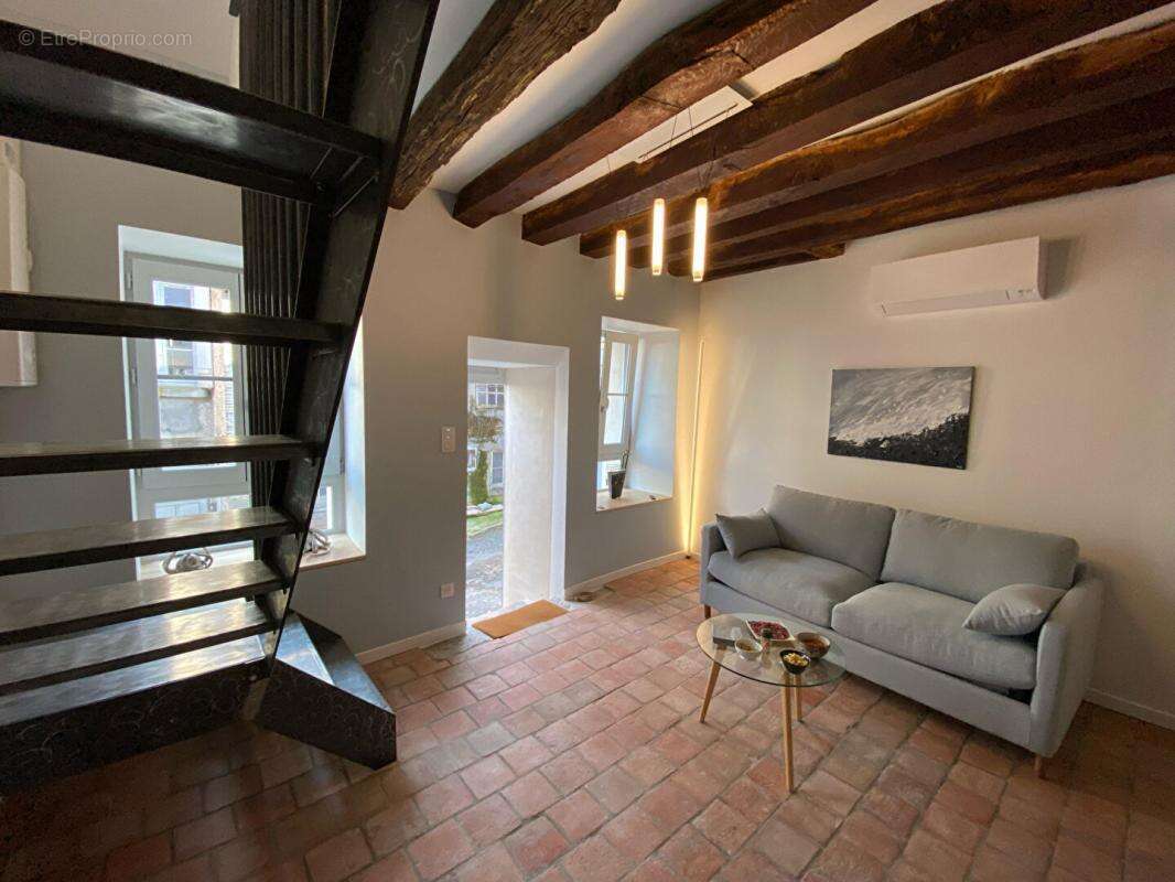 Maison à COSNE-COURS-SUR-LOIRE