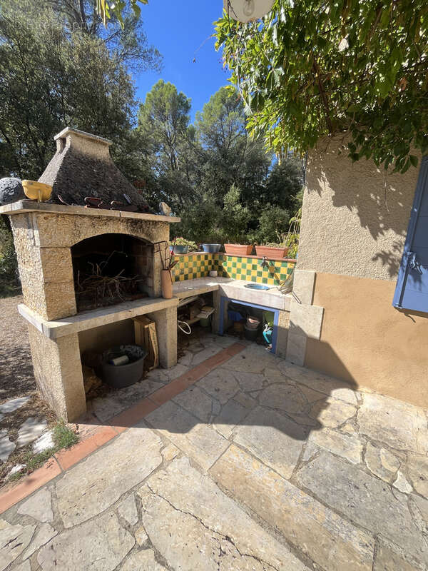 Mas provençal avec studio indépendant - photo 21