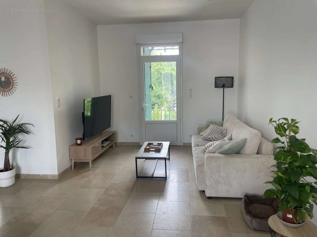 GRANDE MAISON sur un parc de 1500m2. - photo 6