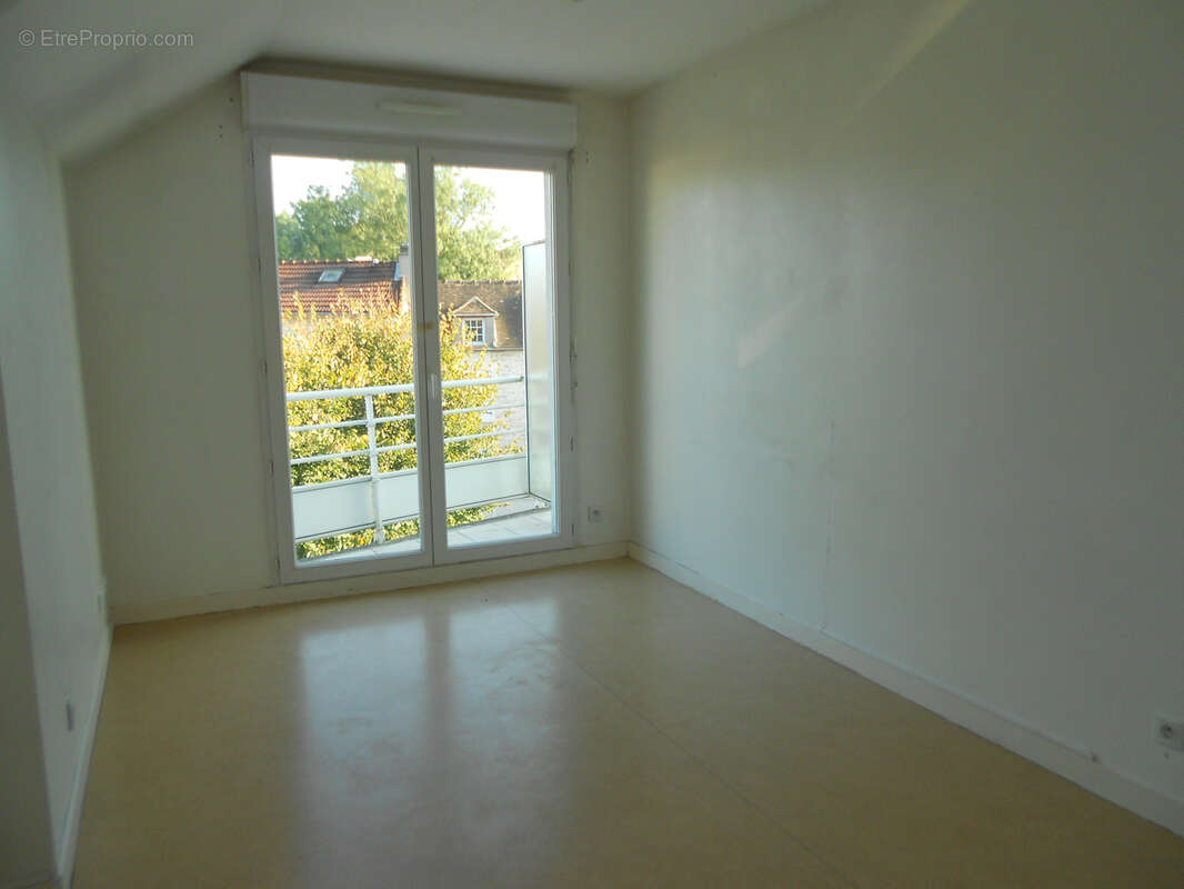 Appartement à VAUX-LE-PENIL