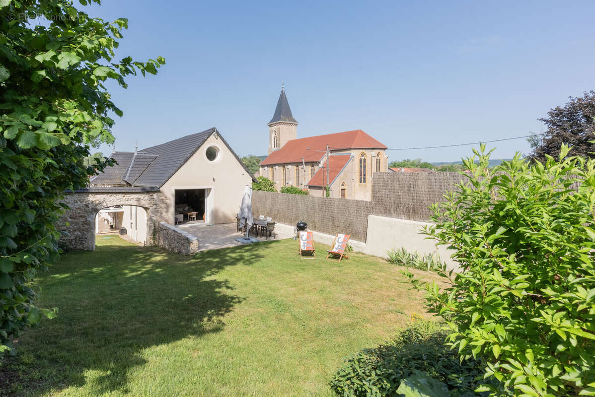 Maison à CHAMPEY-SUR-MOSELLE