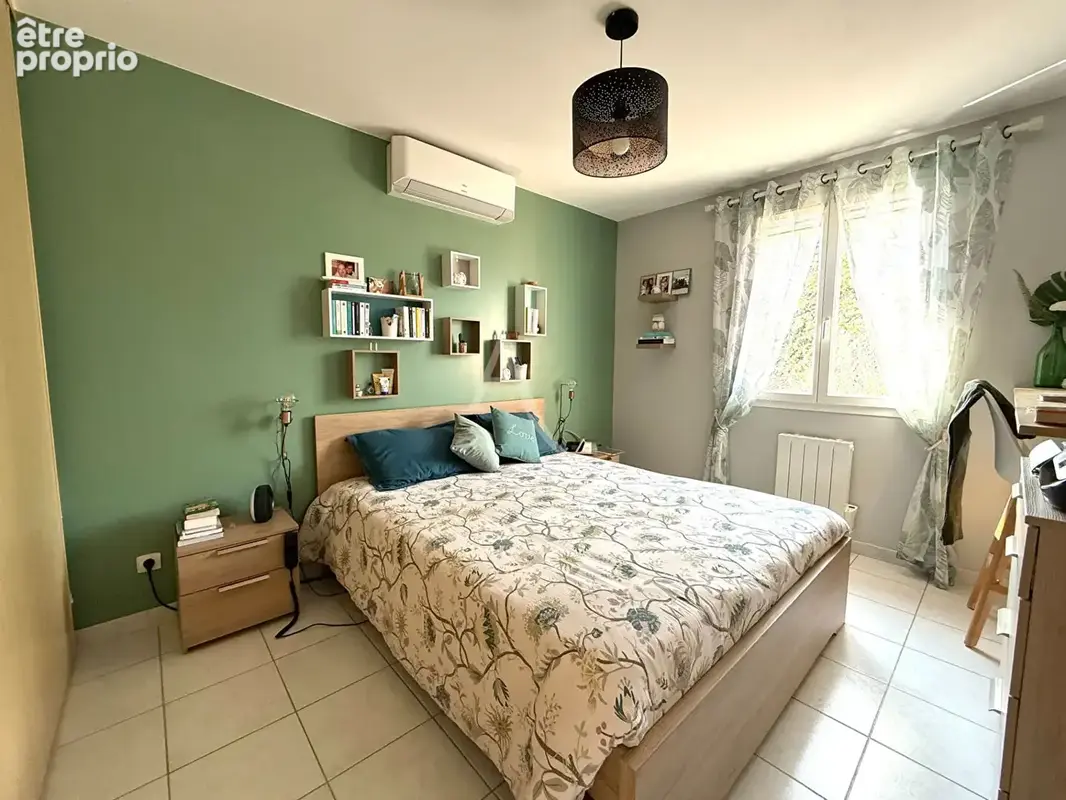 La Crau Maison non mitoyenne avec piscine, 4 chambres, garage et 3 parkings - photo 4