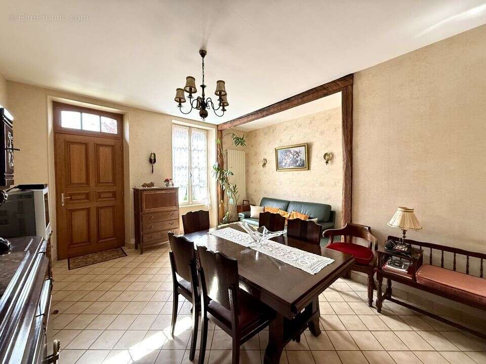 Maison à DONNEMARIE-DONTILLY