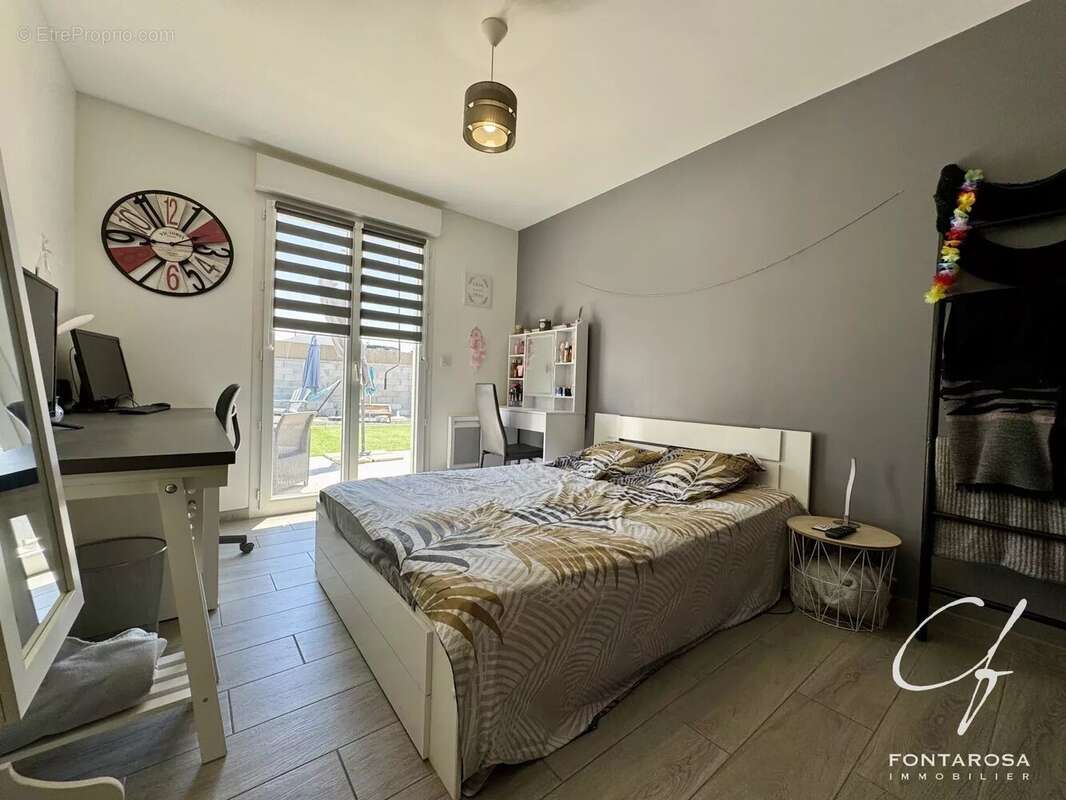 Maison à PUGET-SUR-ARGENS