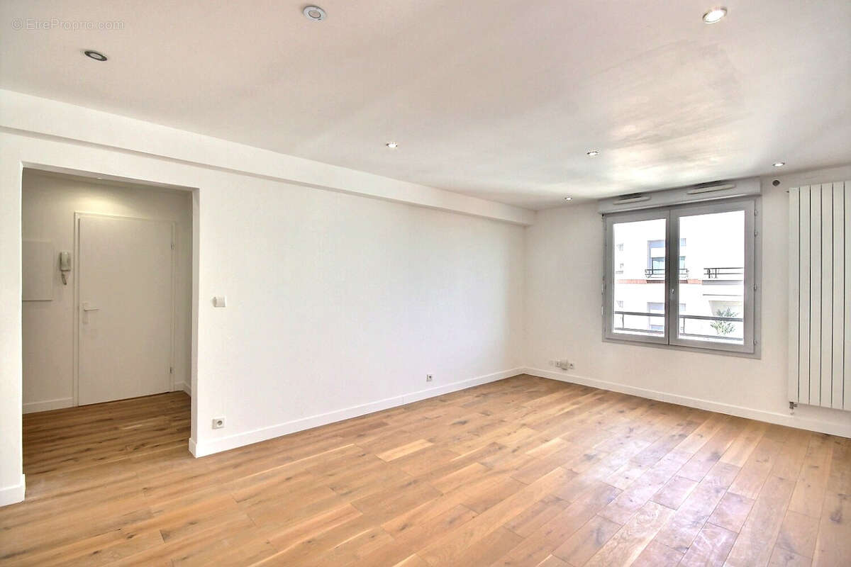 Appartement à SURESNES