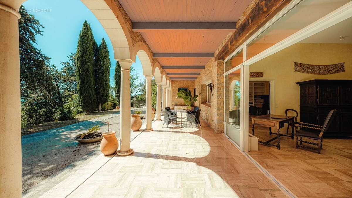 Maison à SEILLANS