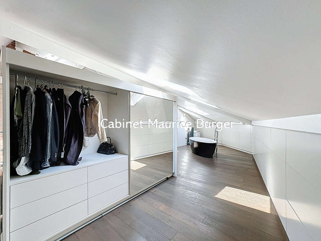 Appartement à PARIS-2E