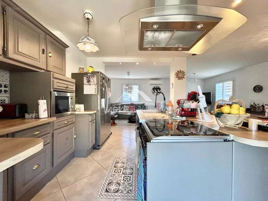 Maison à SAINT-MARTIN-DE-VALGALGUES