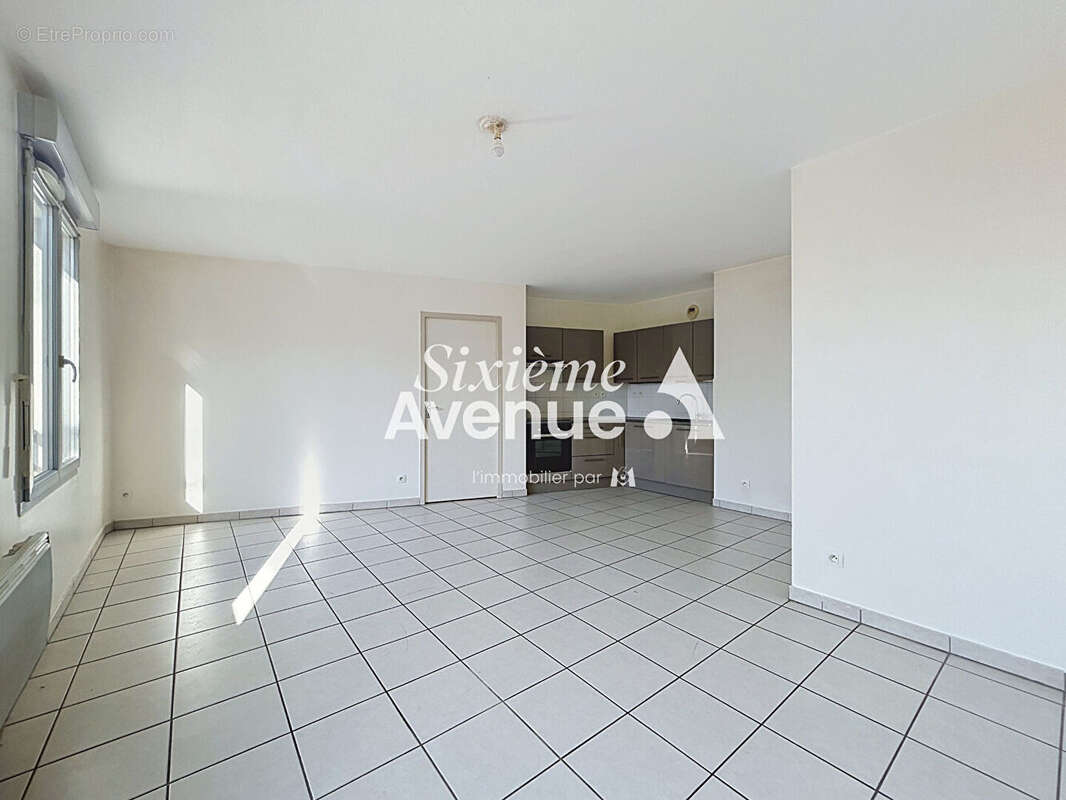 Appartement Decines Charpieu 2 pièce(s) 44.62 m2 - photo 2