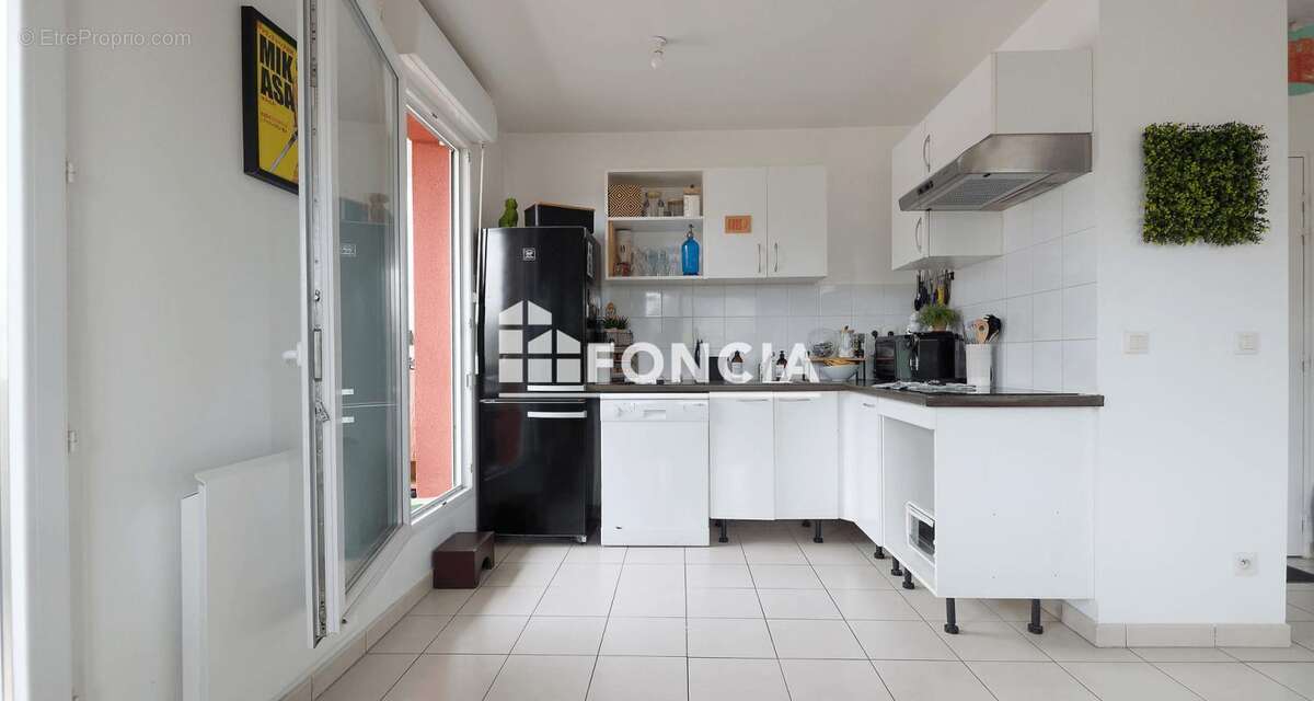 Appartement à SAVIGNY-LE-TEMPLE