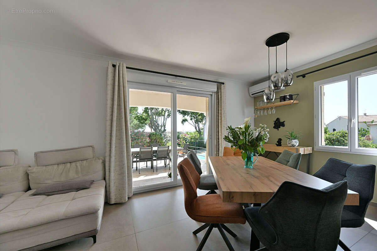 Villa Nages Et Solorgues 5 pièces 113 m2-1628 m2 + garage et piscine - photo 8