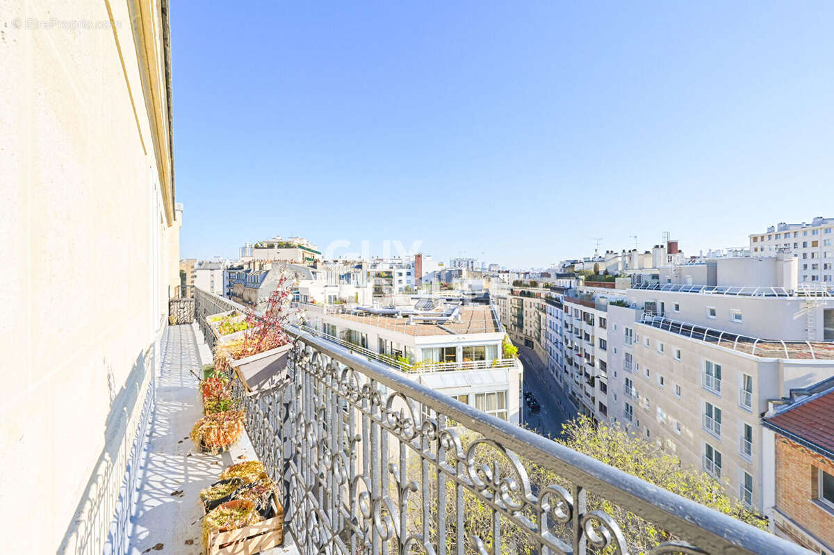 Appartement à PARIS-12E