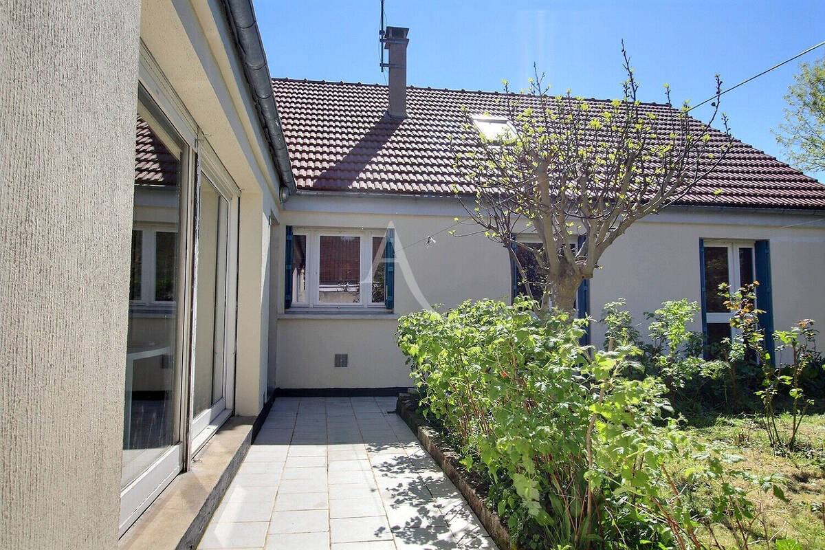 Maison à ELANCOURT