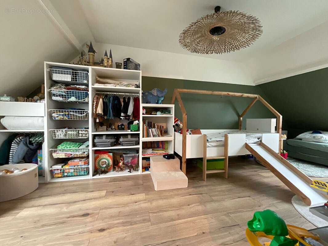 Maison à MAURECOURT