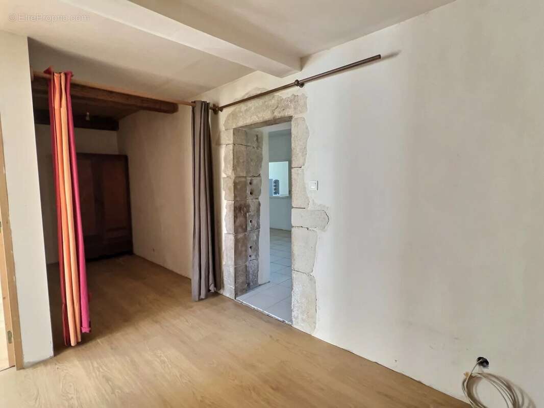 Maison à PRESLES