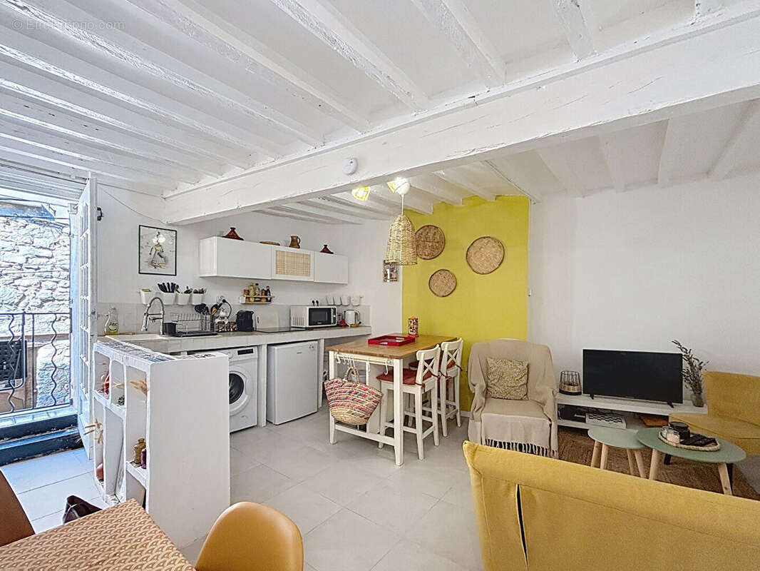 Maison à GINASSERVIS