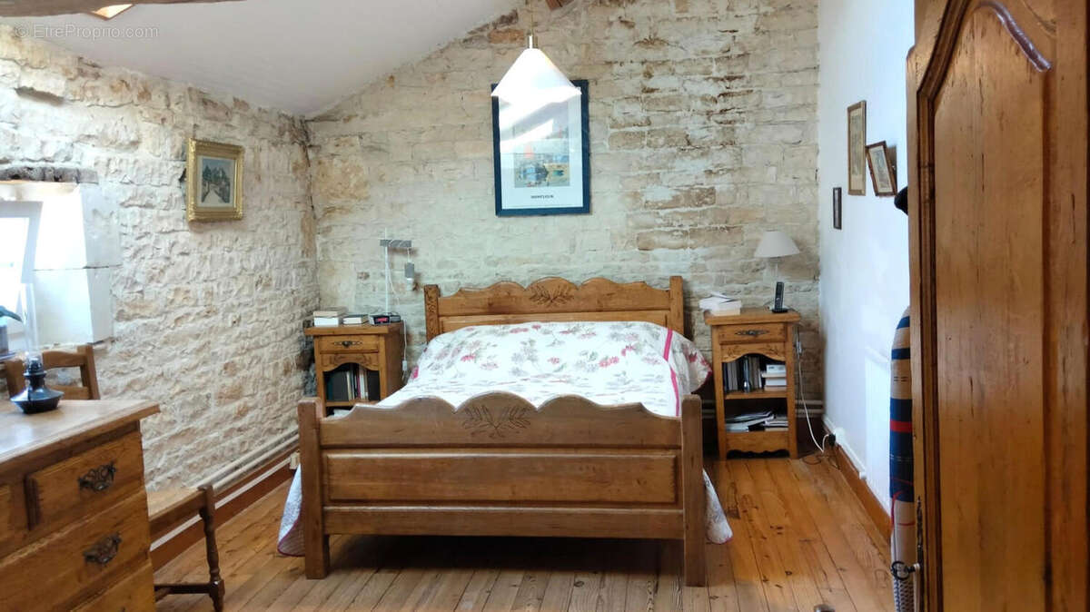 CHAMBRE - Maison à CHENON