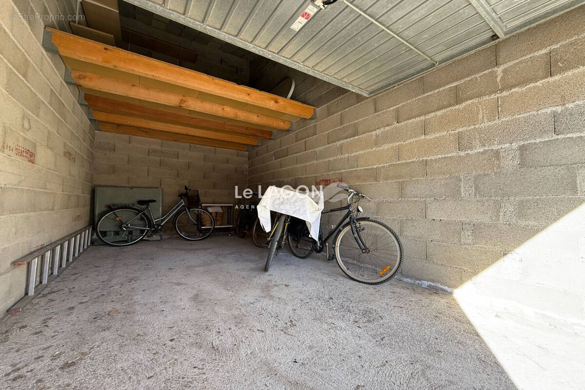 Parking à SAINT-CYPRIEN