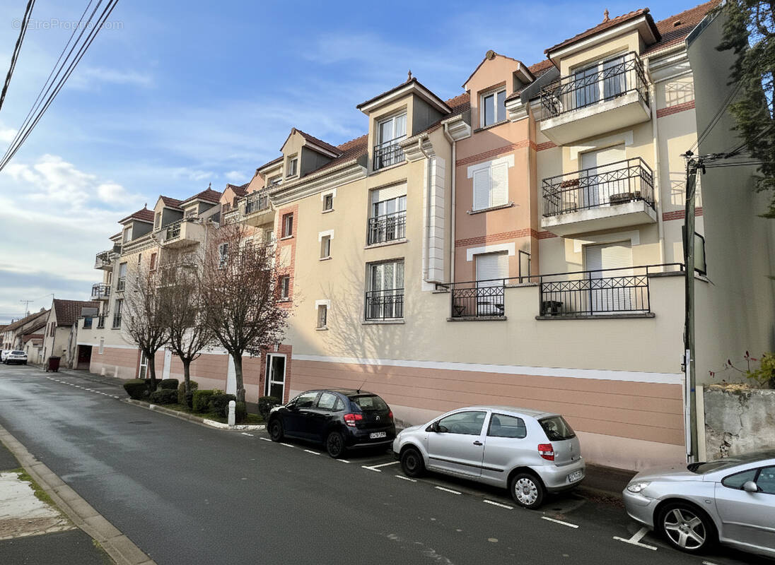 Appartement à CHANTELOUP-EN-BRIE