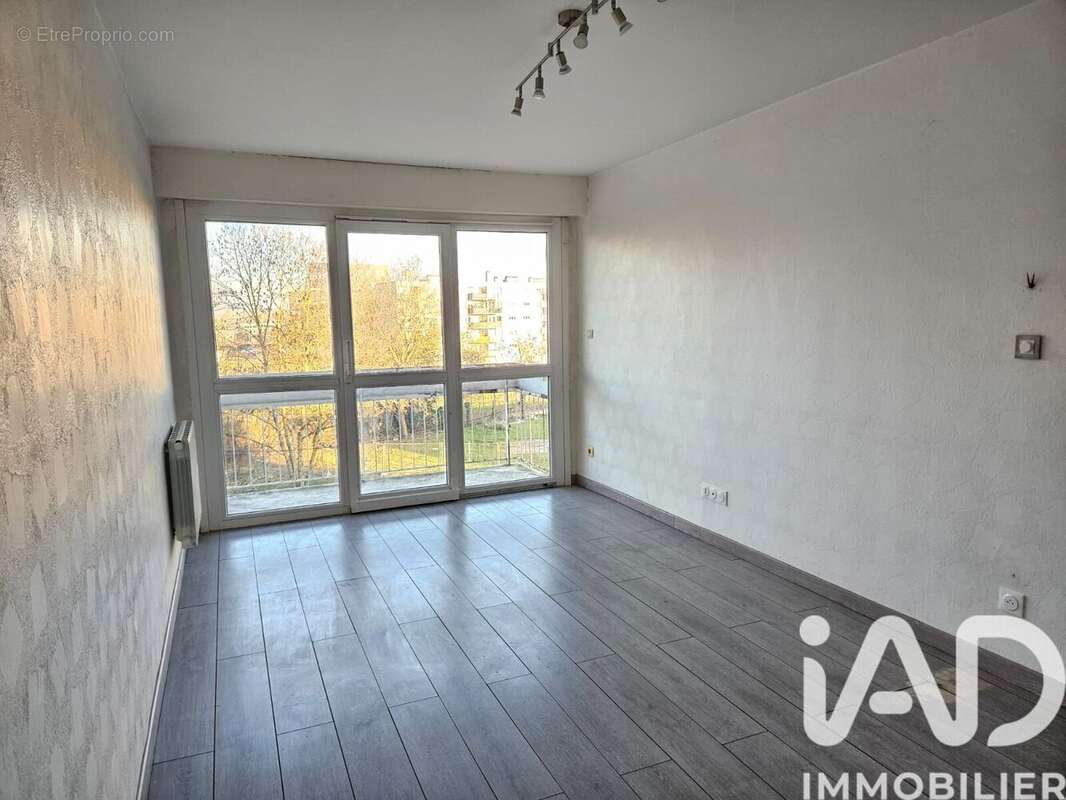 Photo 3 - Appartement à JARVILLE-LA-MALGRANGE